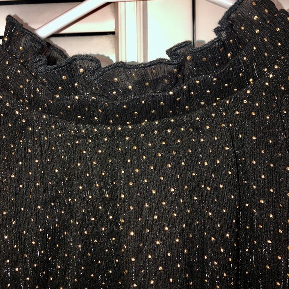 Black and gold sleeveless top - Picture 2 of 3